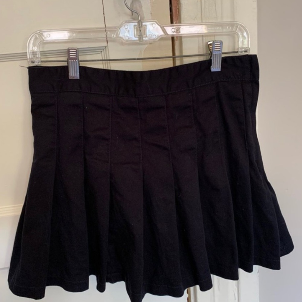 navy/black brandy pleated tennis skirt
